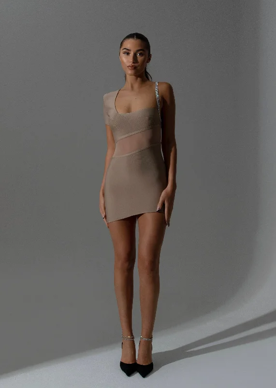 THE GALA BANDAGE DRESS Boat Neckline Classic