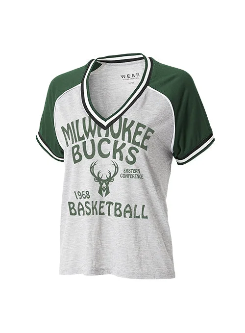 Women's Wear By Erin Andrews Raglan Milwaukee Bucks T-Shirt-- Elegant Classic Vintage Women's Wear By Erin Andrews Raglan Milwaukee Bucks T-Shirt-- Elegant Classic Vintage