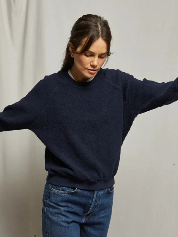 Ziggy Sweatshirt - Navy Hoodie with Cropped Fit Short Trendy