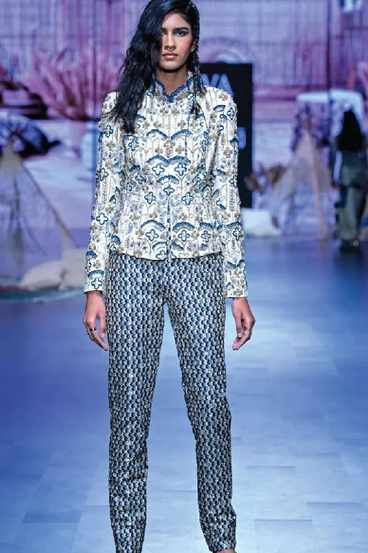 IVORY EMBELLISHED JACKET SET Front Pockets Side Pockets Patch Pockets